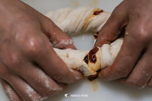【番茄火腿洛斯提克】杭州名店招牌手揉面包的做法 步骤15