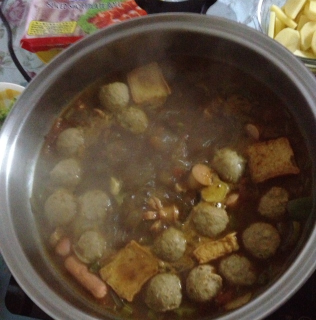 肉団子のカレー鍋（肉丸子咖喱锅）
