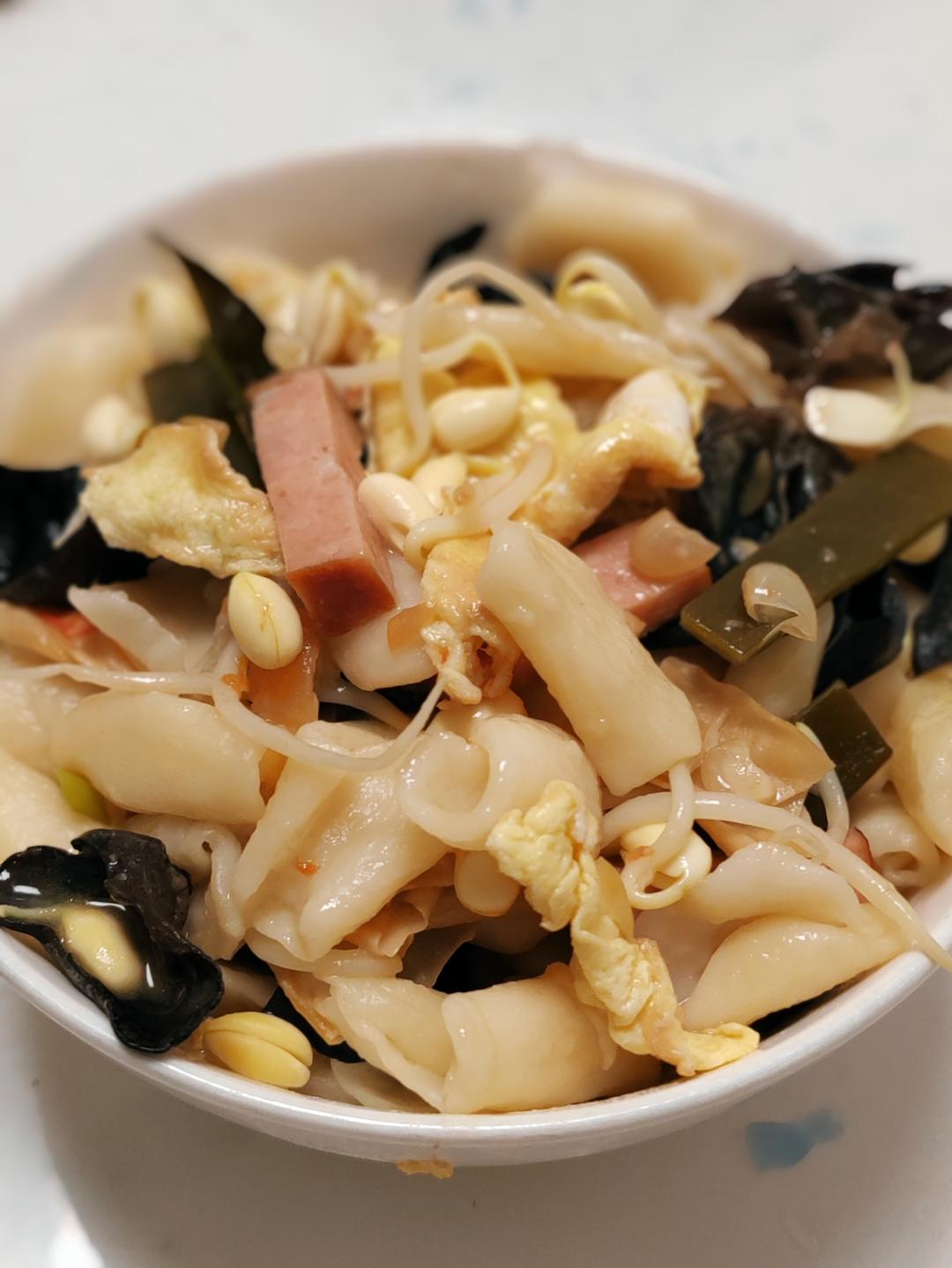 麻食（面食，也叫猫耳朵）西红柿鸡蛋口味的