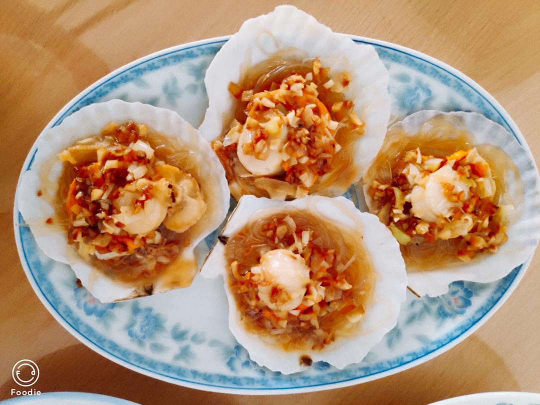 蒜蓉粉丝蒸扇贝粉丝入味有诀窍