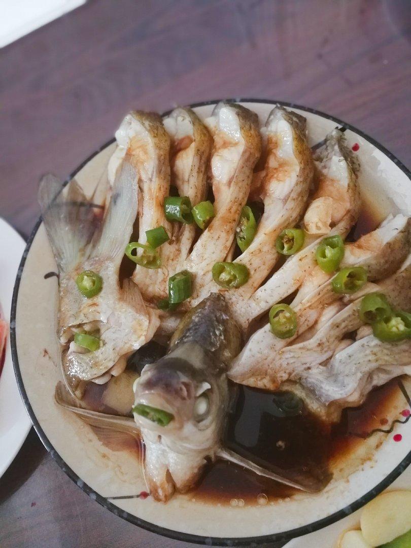 孔雀开屏清蒸鱼