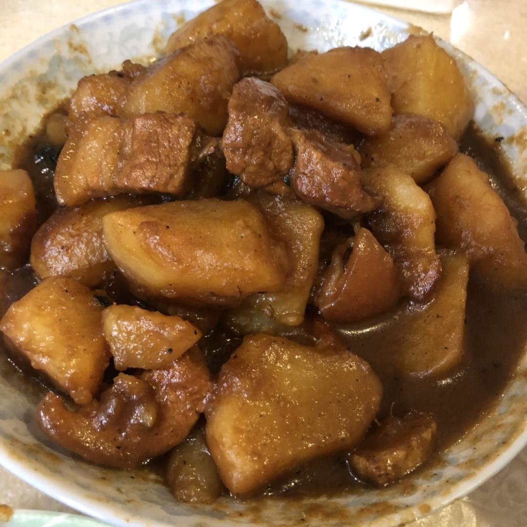 红烧肉炖土豆
