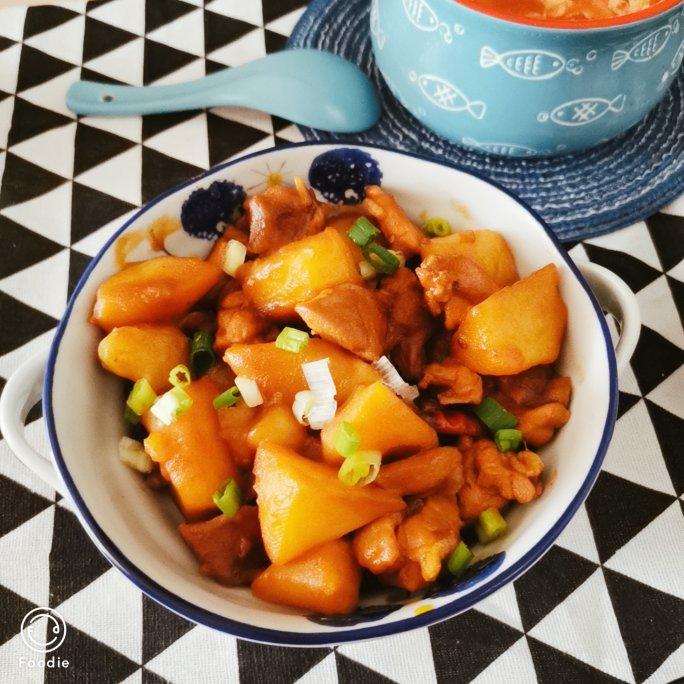 土豆炖鸡块