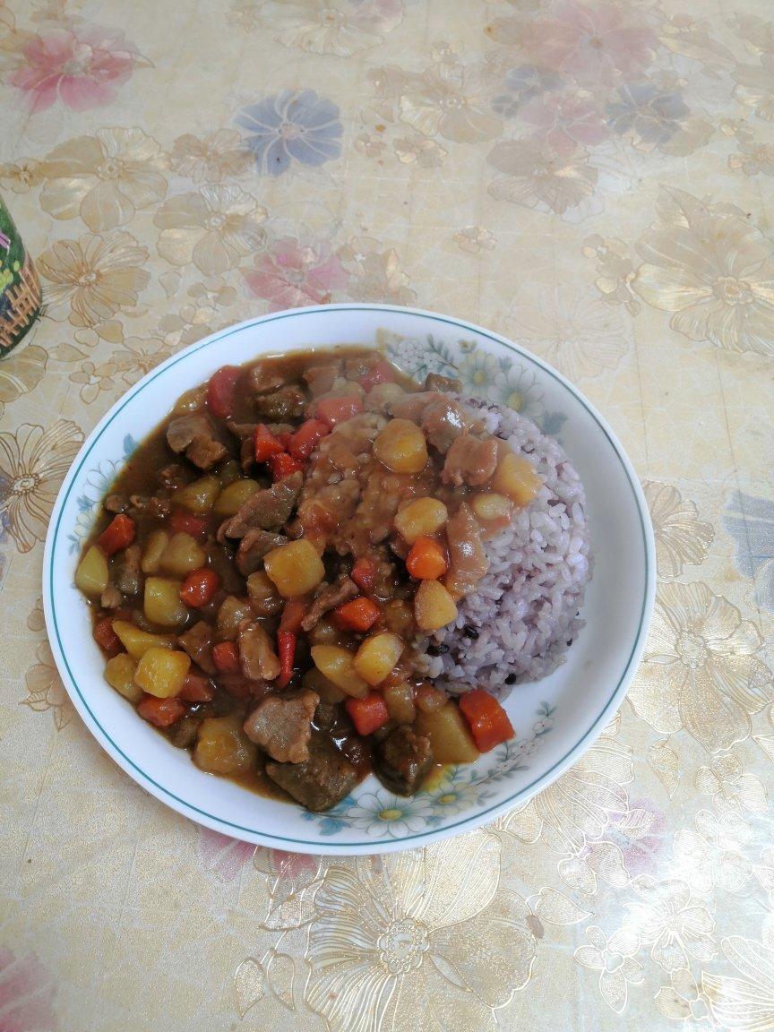土豆牛肉咖喱饭