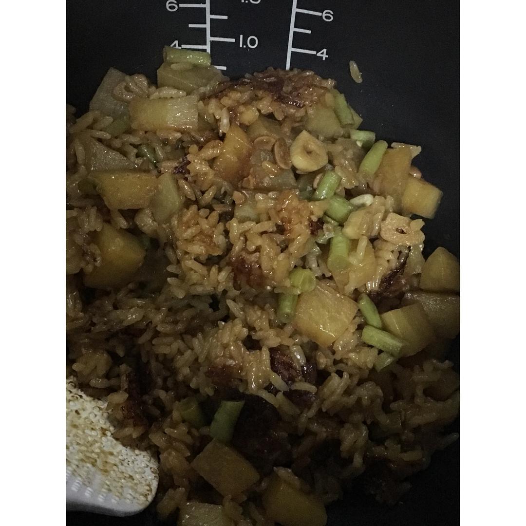 土豆焖饭（电饭锅版）