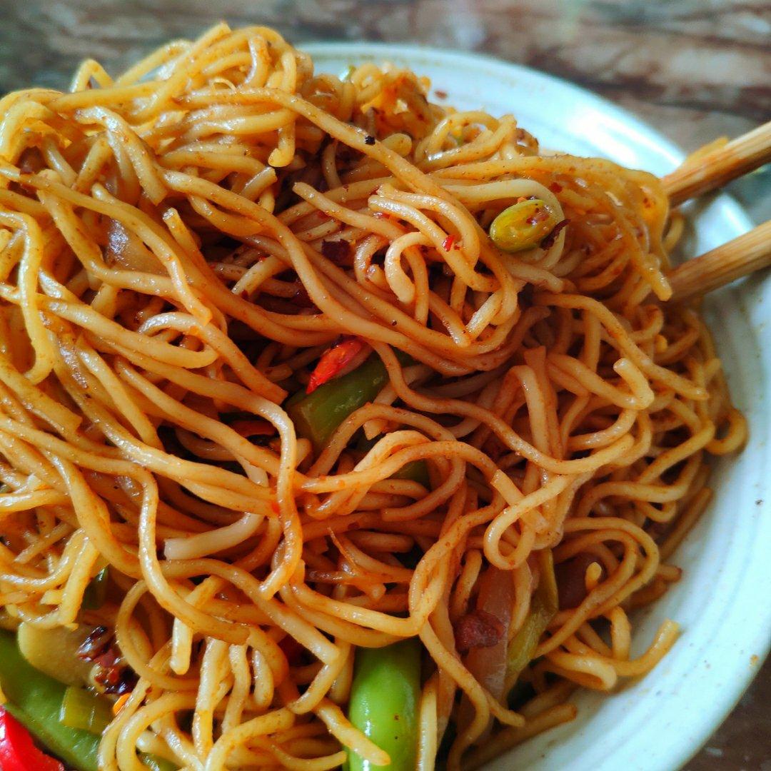 孜然炒细面