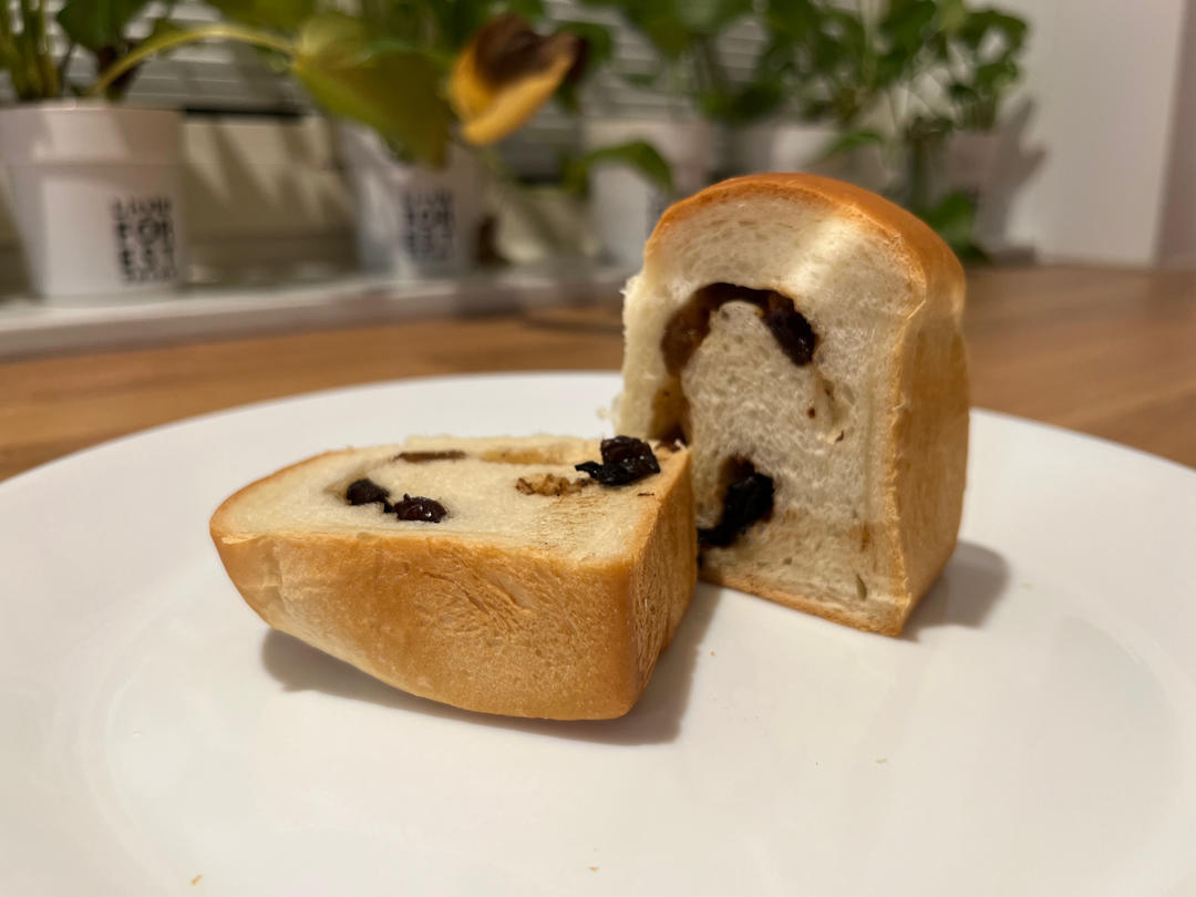 新手也能轻松做吐司，不需要厨师机，全手工揉面10分钟出手套膜