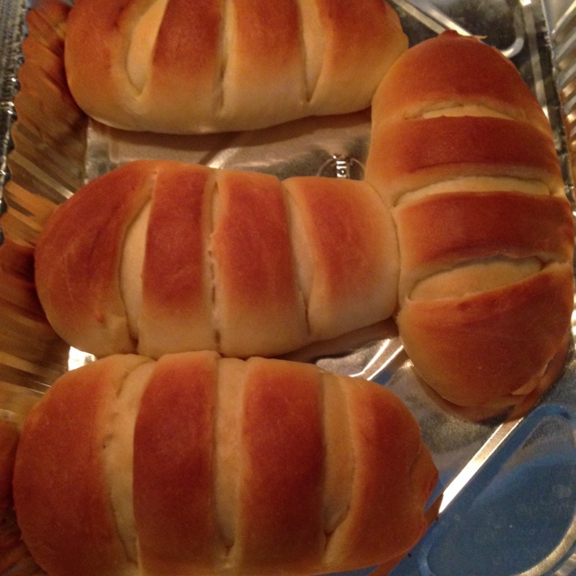 毛毛虫烤肠面包--附面包机揉面心得