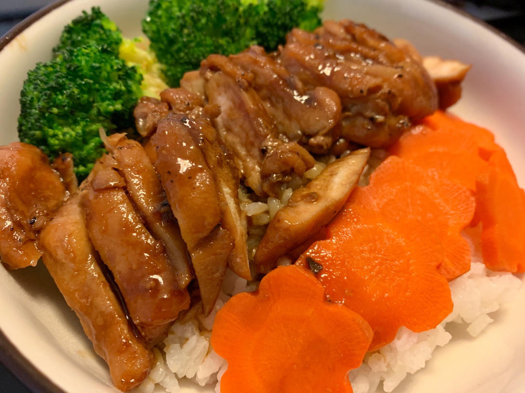 照烧鸡腿饭