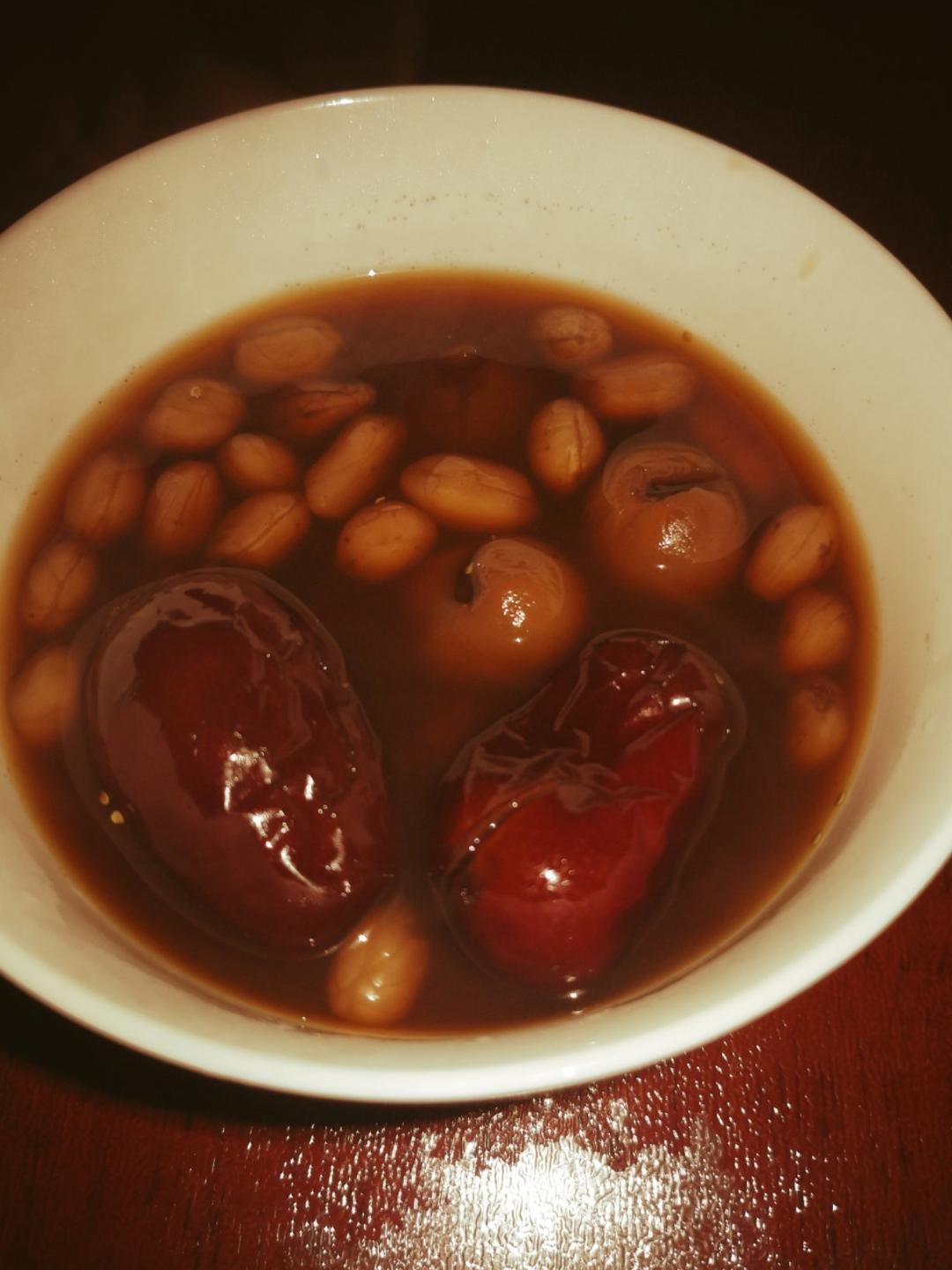 桂圆红枣汤
