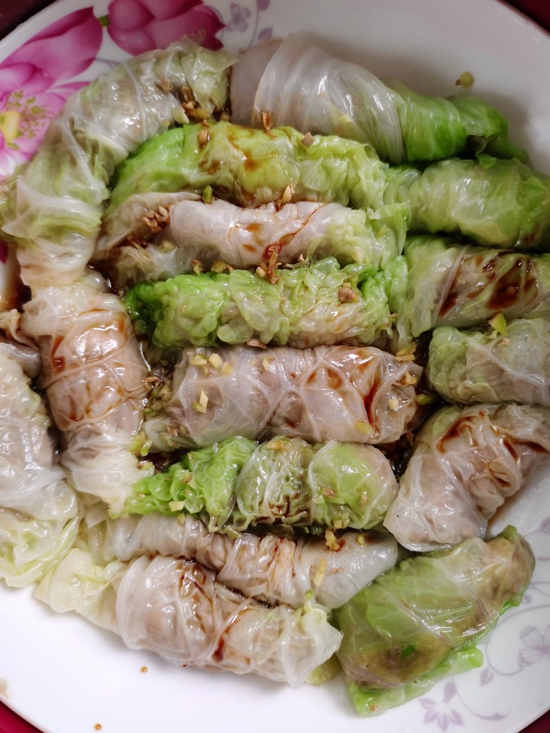 清淡却下饭的虾滑白菜卷，打赌你吃一次就忘不了！