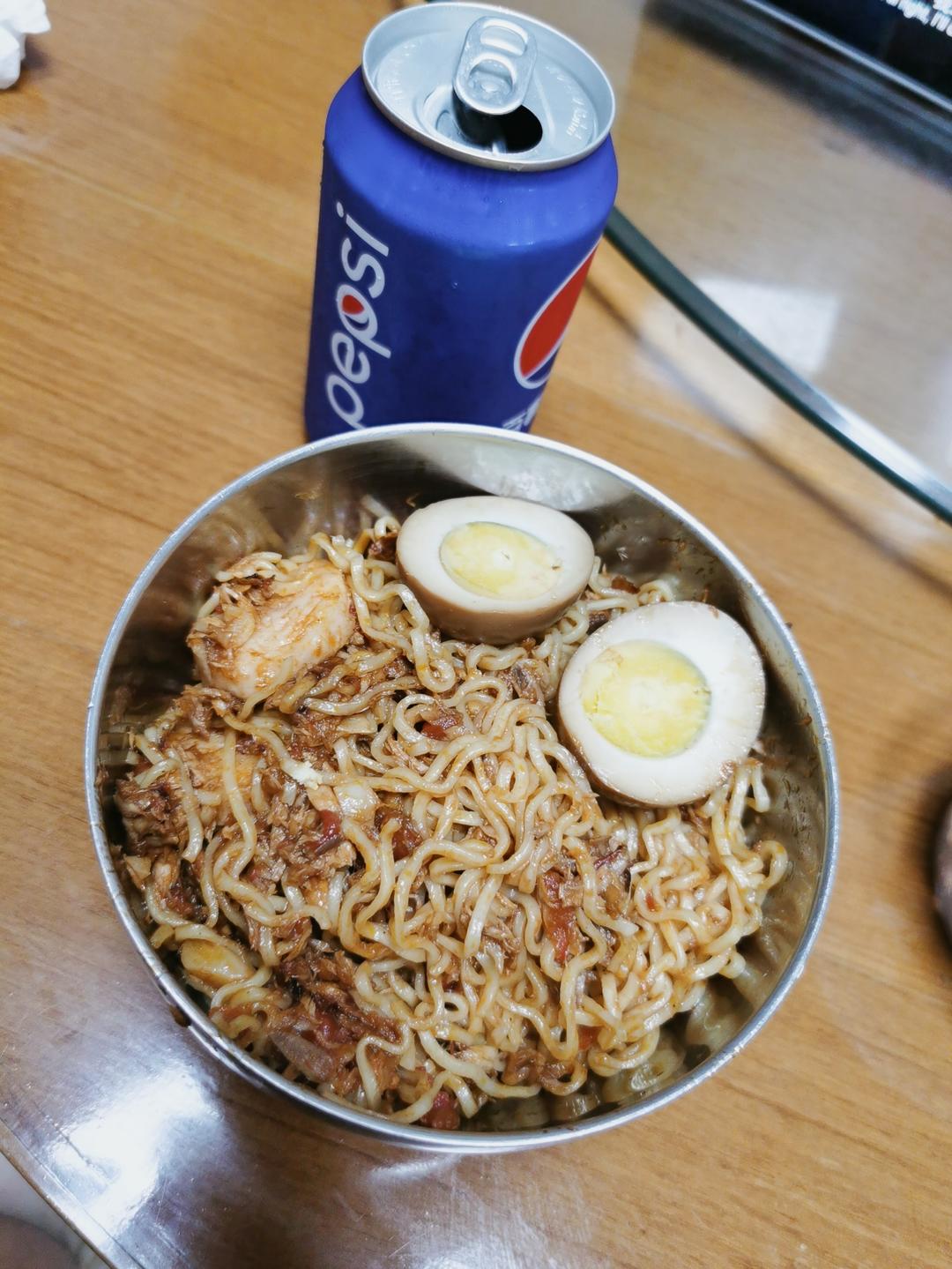 🌶️🌶️🌶️超辣茄汁🍅蒜香吞拿鱼意面🍝15分钟快手好吃😋超过瘾赛过火鸡面🤭（如何煮出完美弹牙Spaghetti）零失败👌🏼万能意面做法可以开发一百种口味🤔