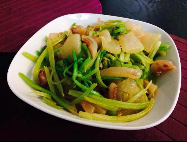 速炒芹菜鱿鱼（墨鱼）