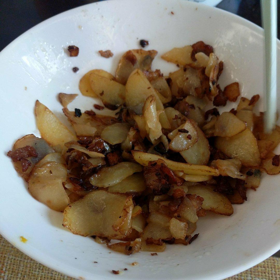 土豆片回锅肉