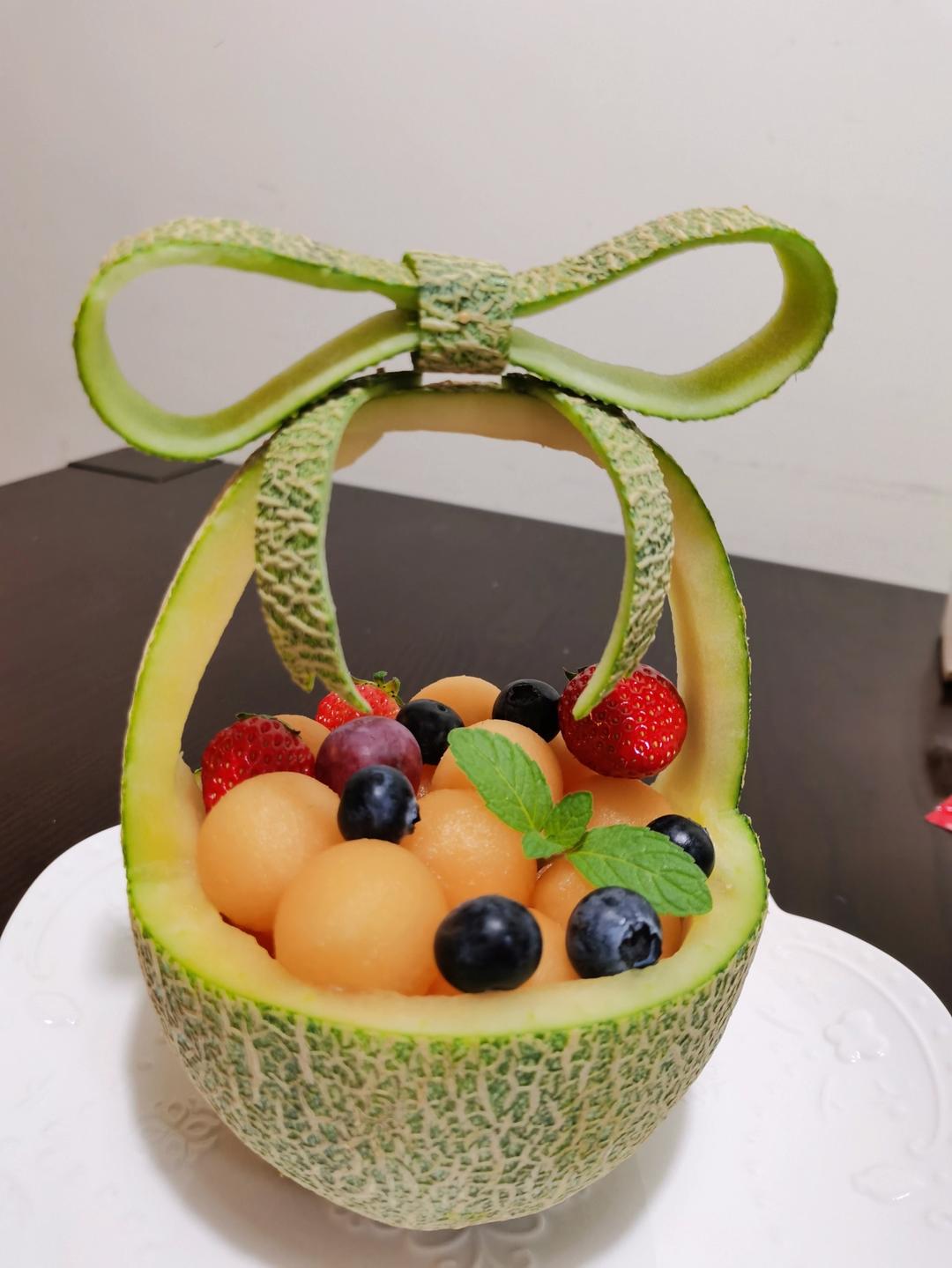 少女心爆棚的哈密瓜水果篮