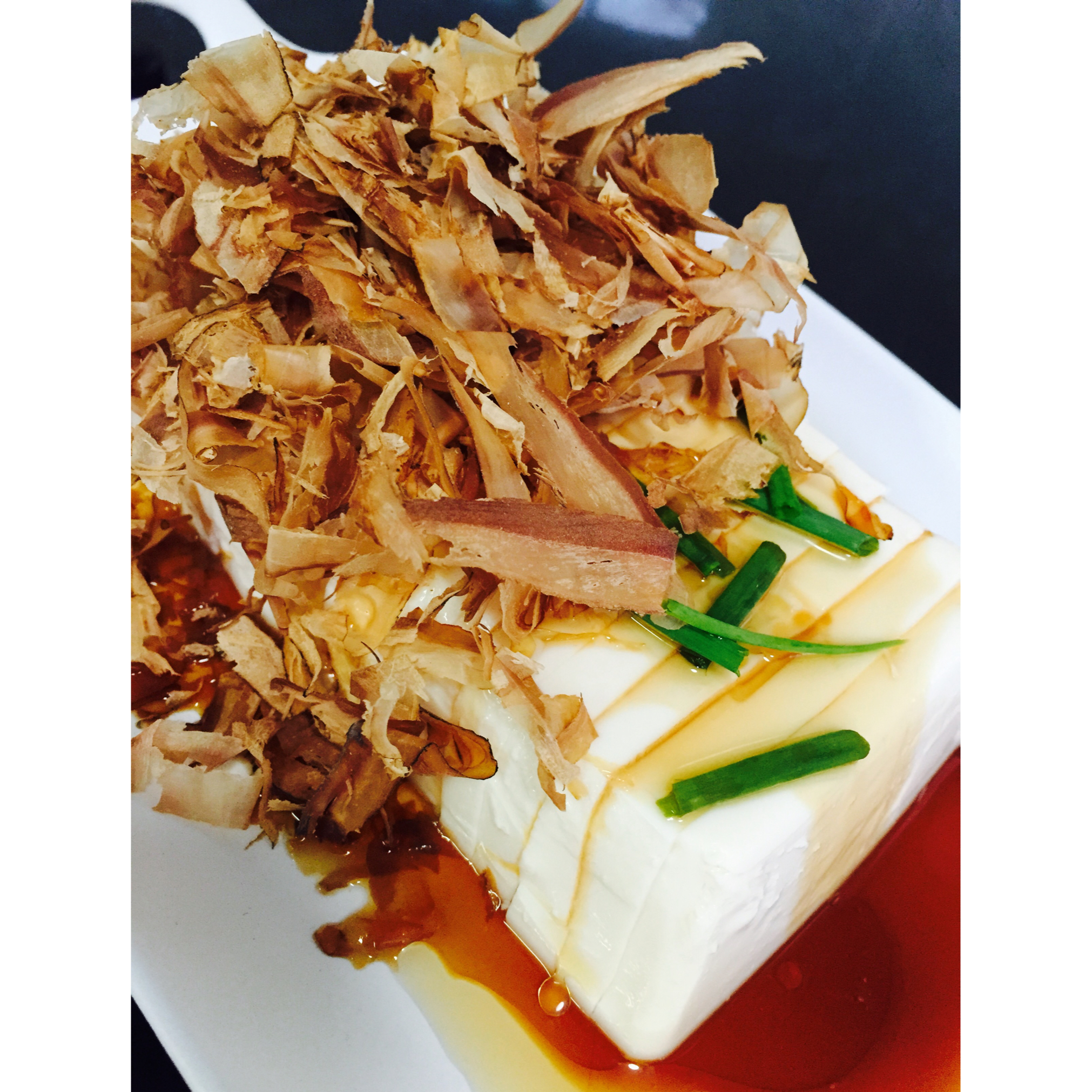 蚂蚁的小脚丫做的木鱼花拌豆腐