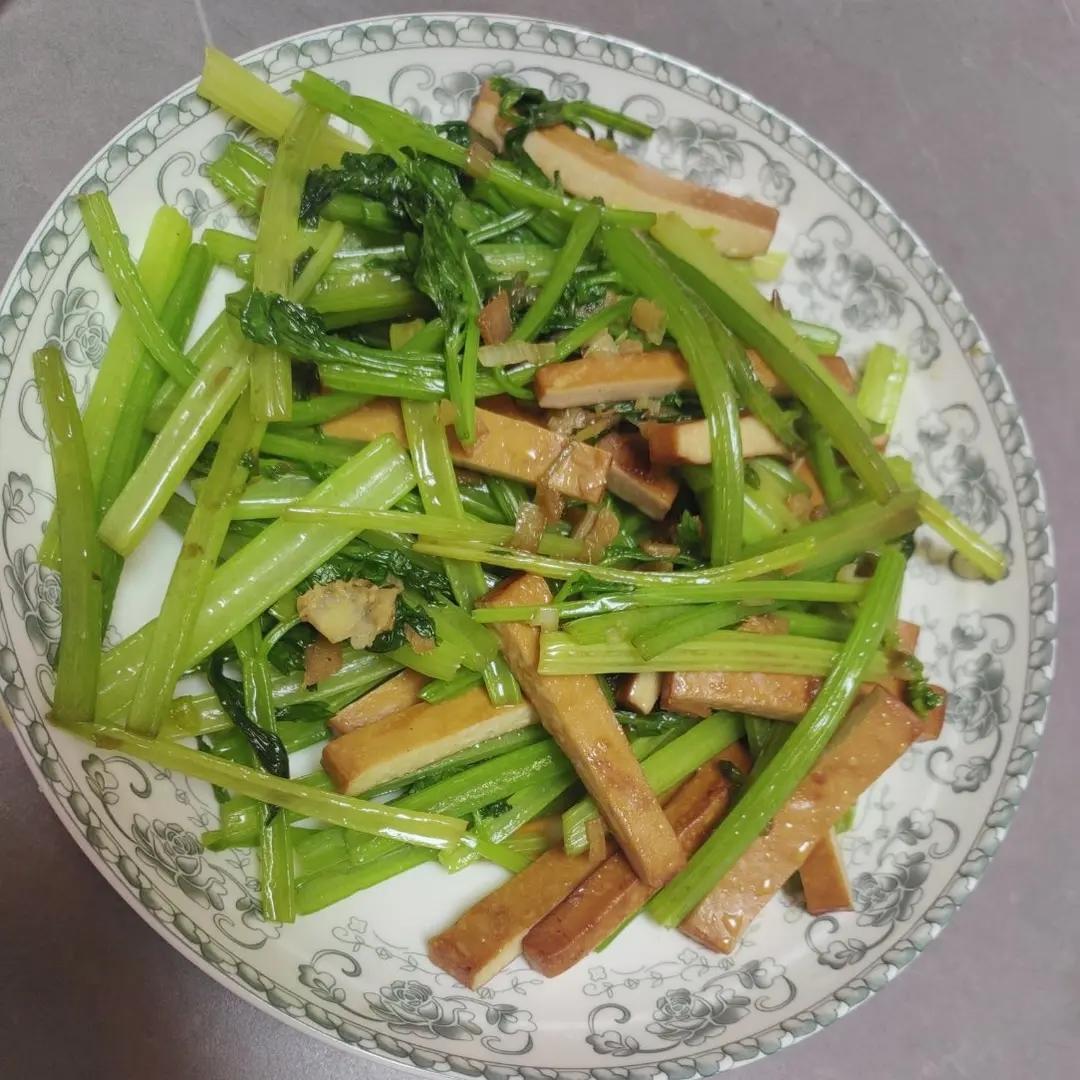 芹菜炒香干