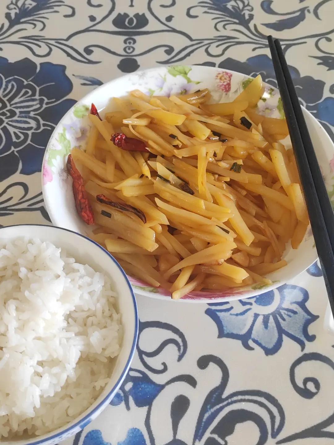 酸辣土豆丝！无敌好吃！