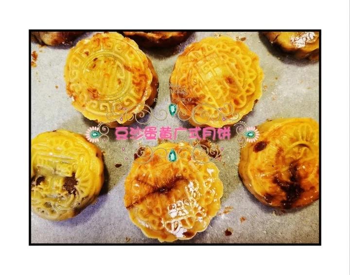 广式豆沙蛋黄月饼（步骤超详细，新手适用）