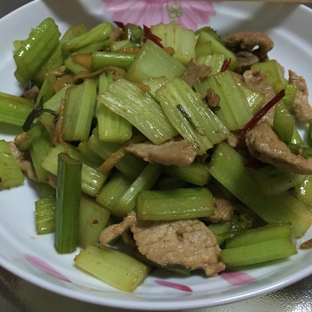 芹菜小炒肉