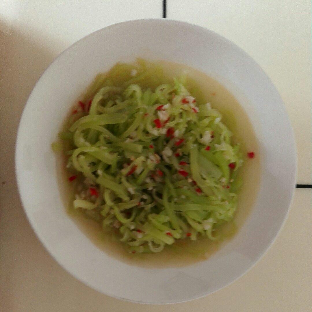 凉拌莴笋丝