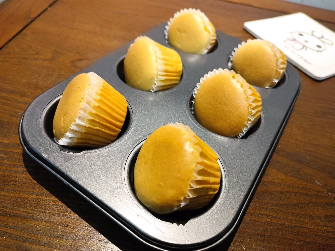 不塌不裂/孩子都爱吃的小蛋糕，附3种口味做法