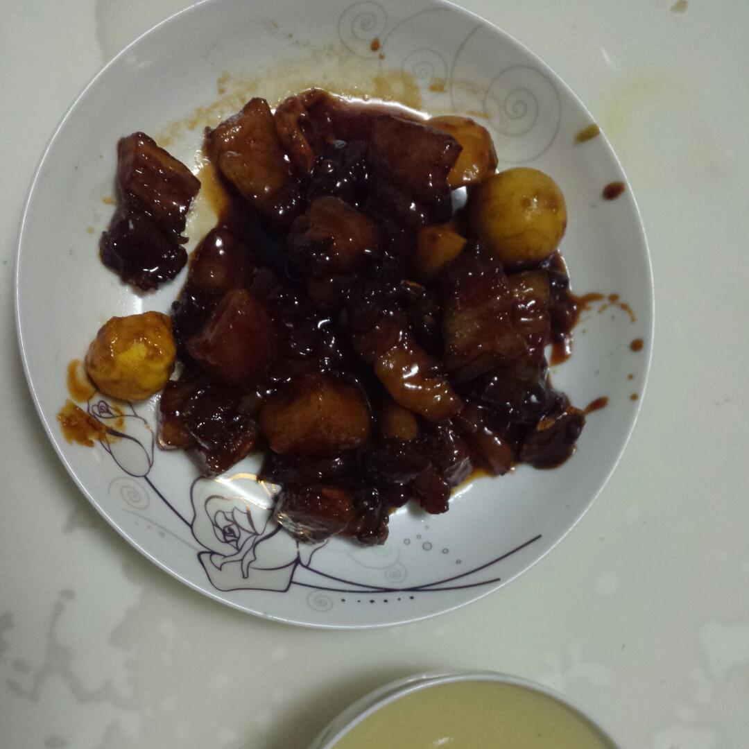 红烧肉卤蛋