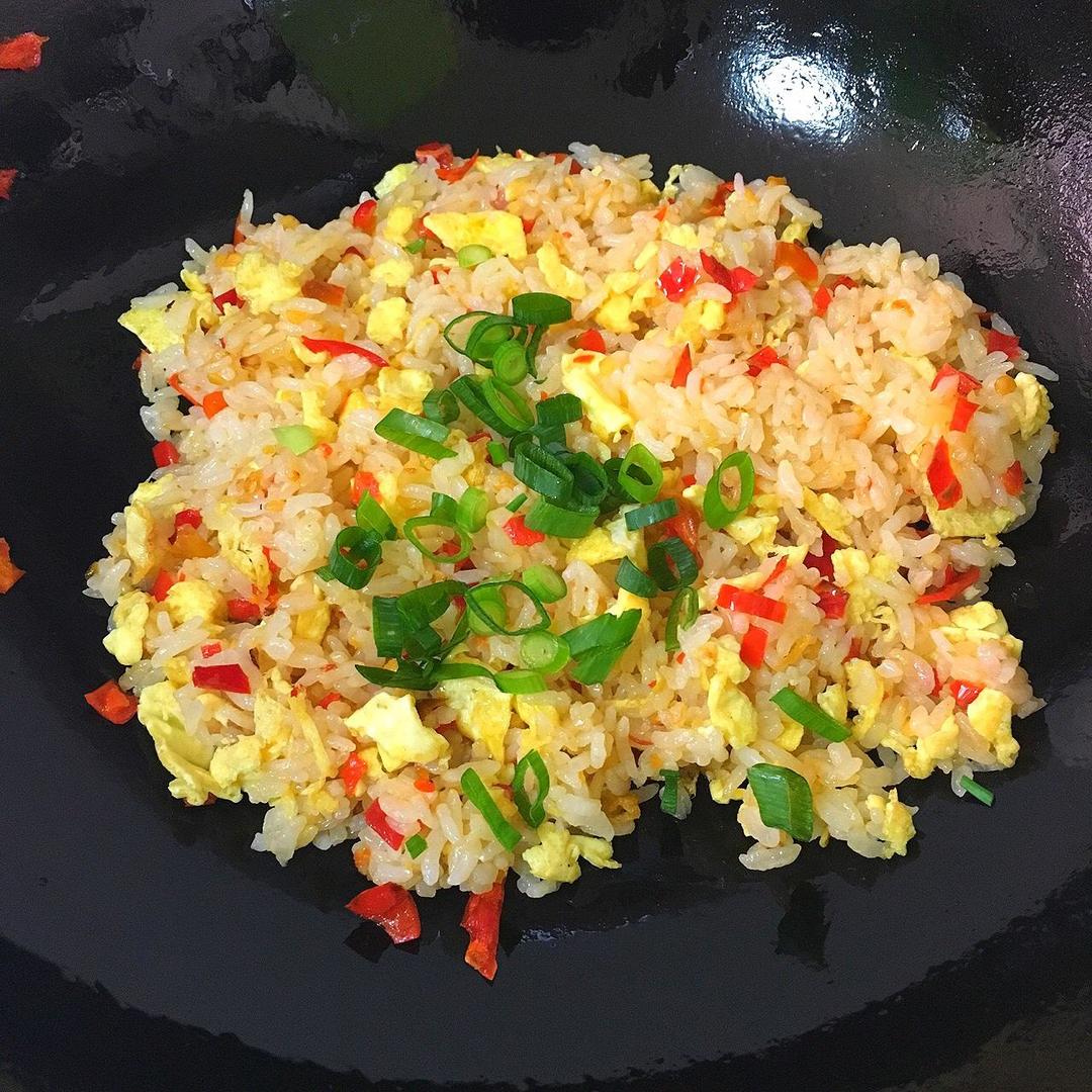 贵阳糟辣椒蛋炒饭的做法