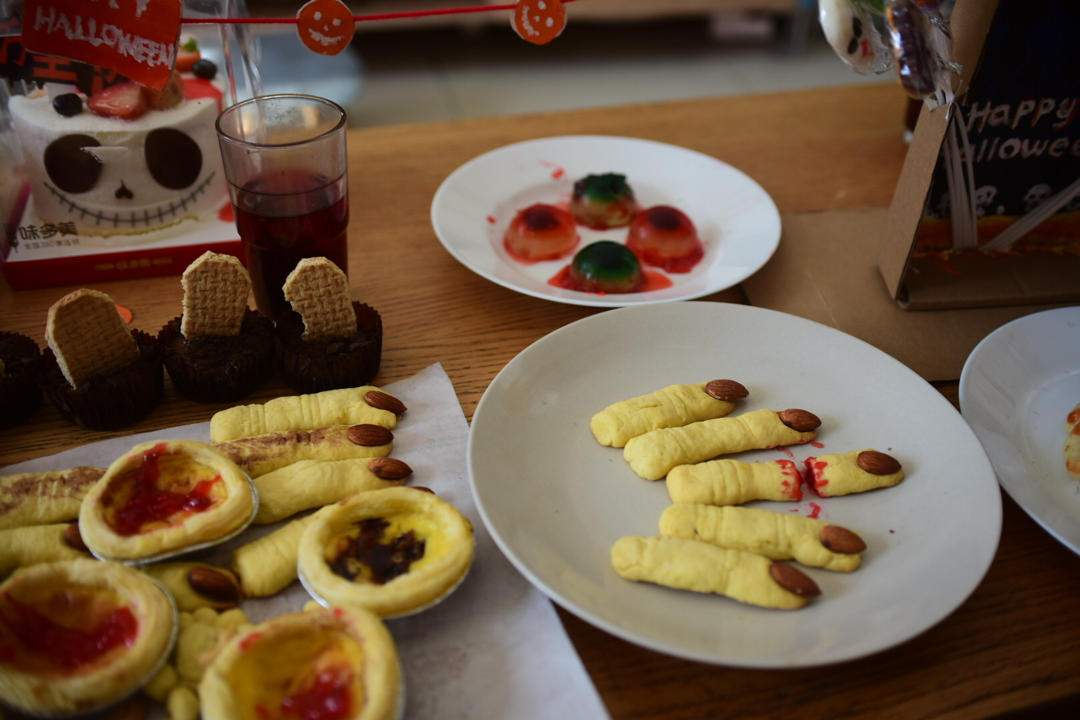 万圣节搞怪必备——惊悚女巫手指饼干