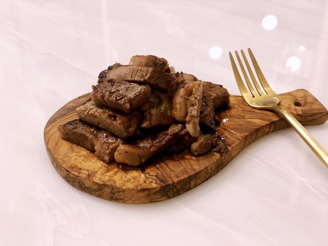 经典黄油煎牛排