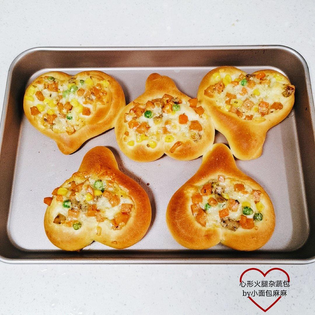 有爱早餐包---心形火腿杂蔬面包