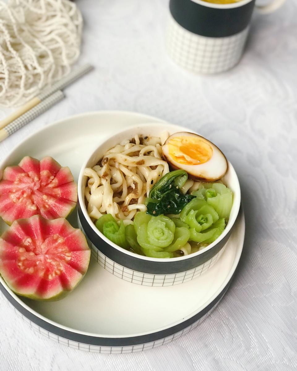 鸡蛋手擀面