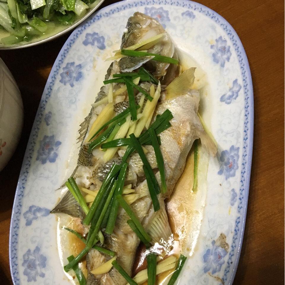 清蒸鲈鱼