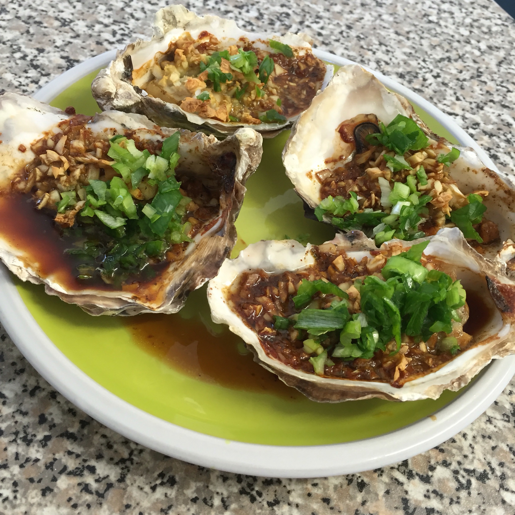 蒜蓉烤生蚝🐚的做法