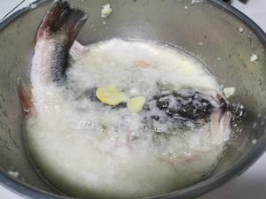 蒜香鲈鱼（干炸）的做法 步骤4