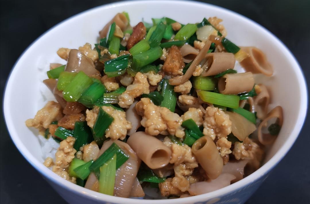 总也不够吃的海肠捞饭的做法