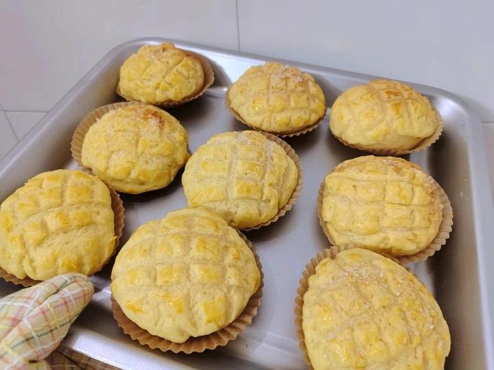 好吃到炸裂的港式菠萝包（附带制作酥皮的小视频）