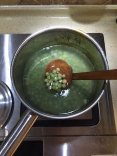 豌豆鸡丁的做法 步骤1