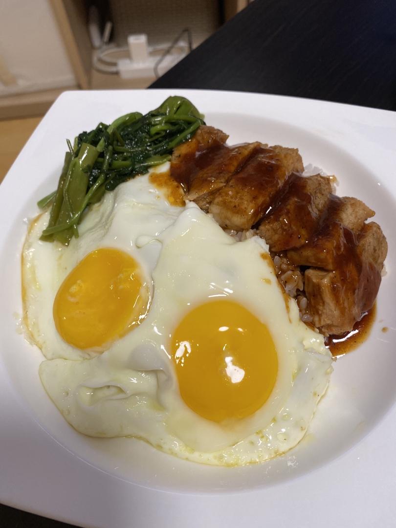 喷香黑椒猪扒饭