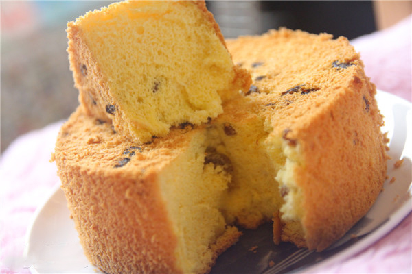 烤箱做蛋糕（戚风蛋糕的做法）
