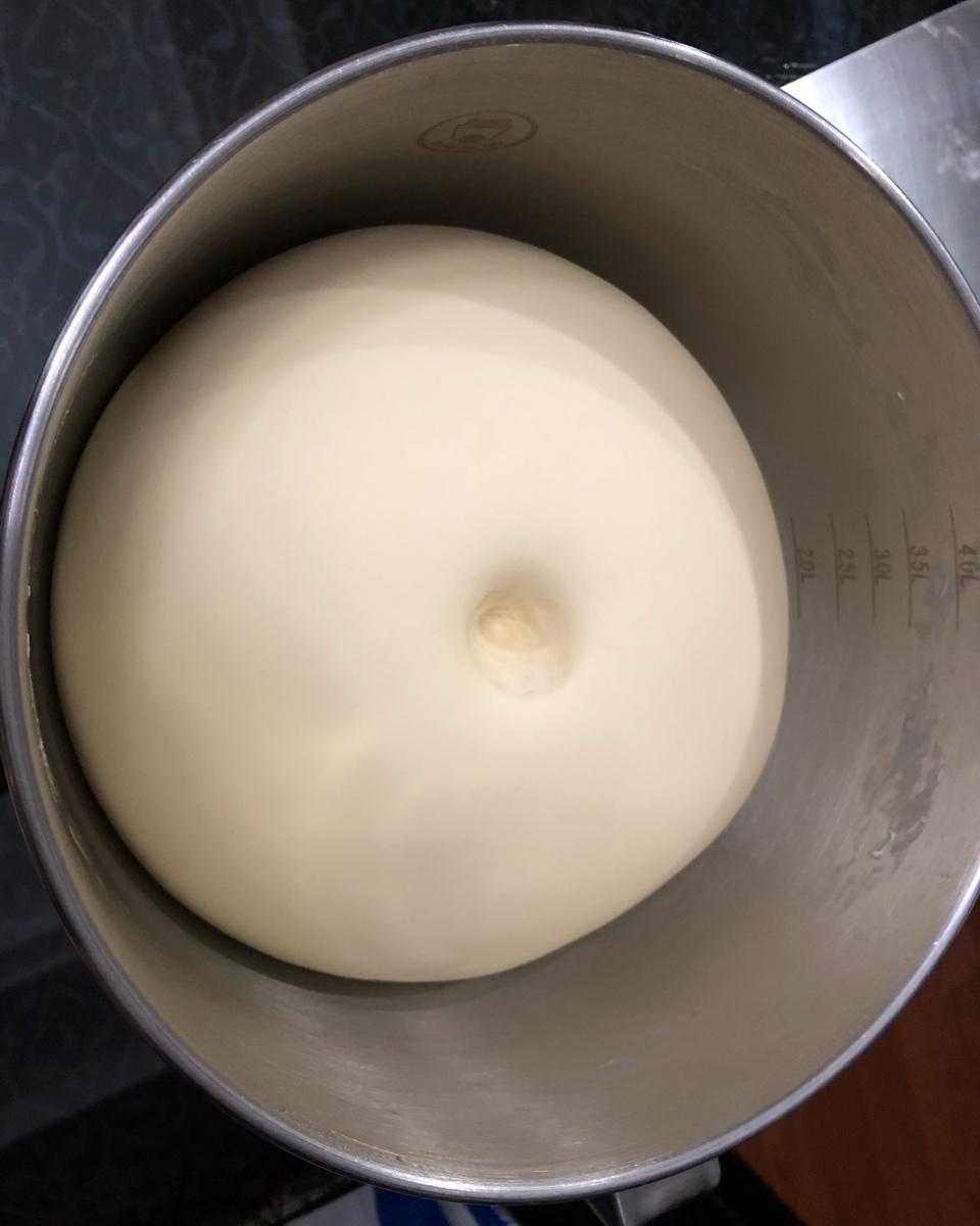 好吃到炸裂的港式菠萝包（附带制作酥皮的小视频）