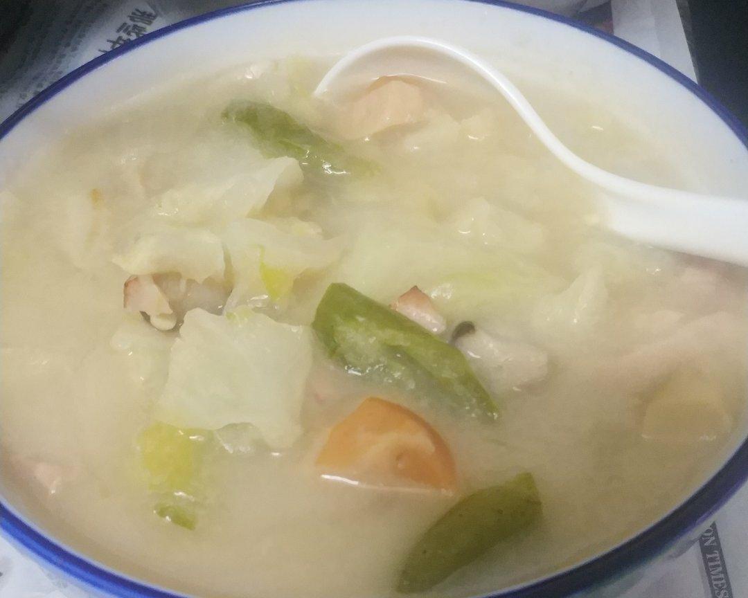 火腿圆白菜洋葱汤