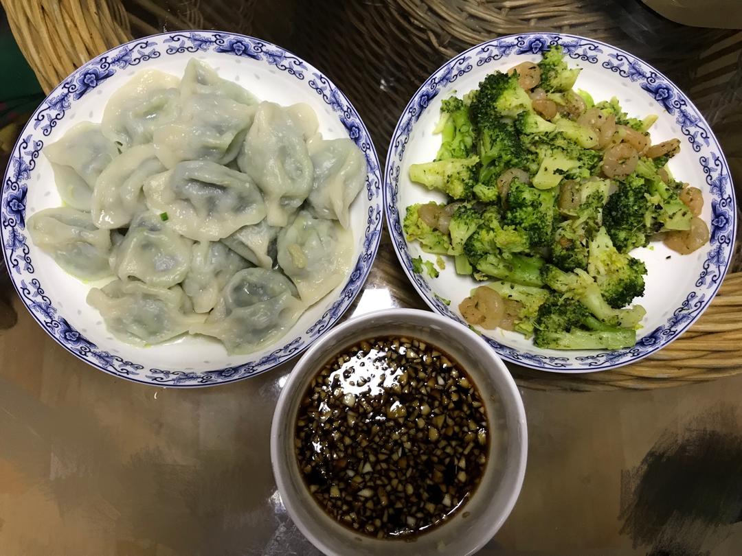 虾仁炒西兰花