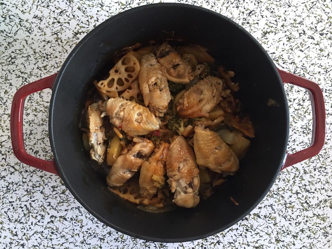 时蔬焖鸡翅——staub珐琅铸铁锅