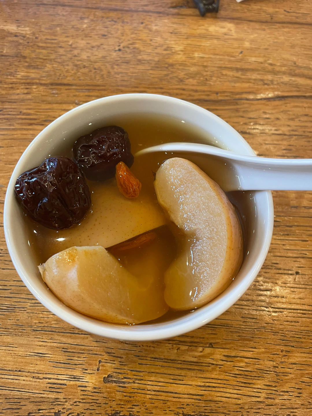 一碗热冬果梨汤