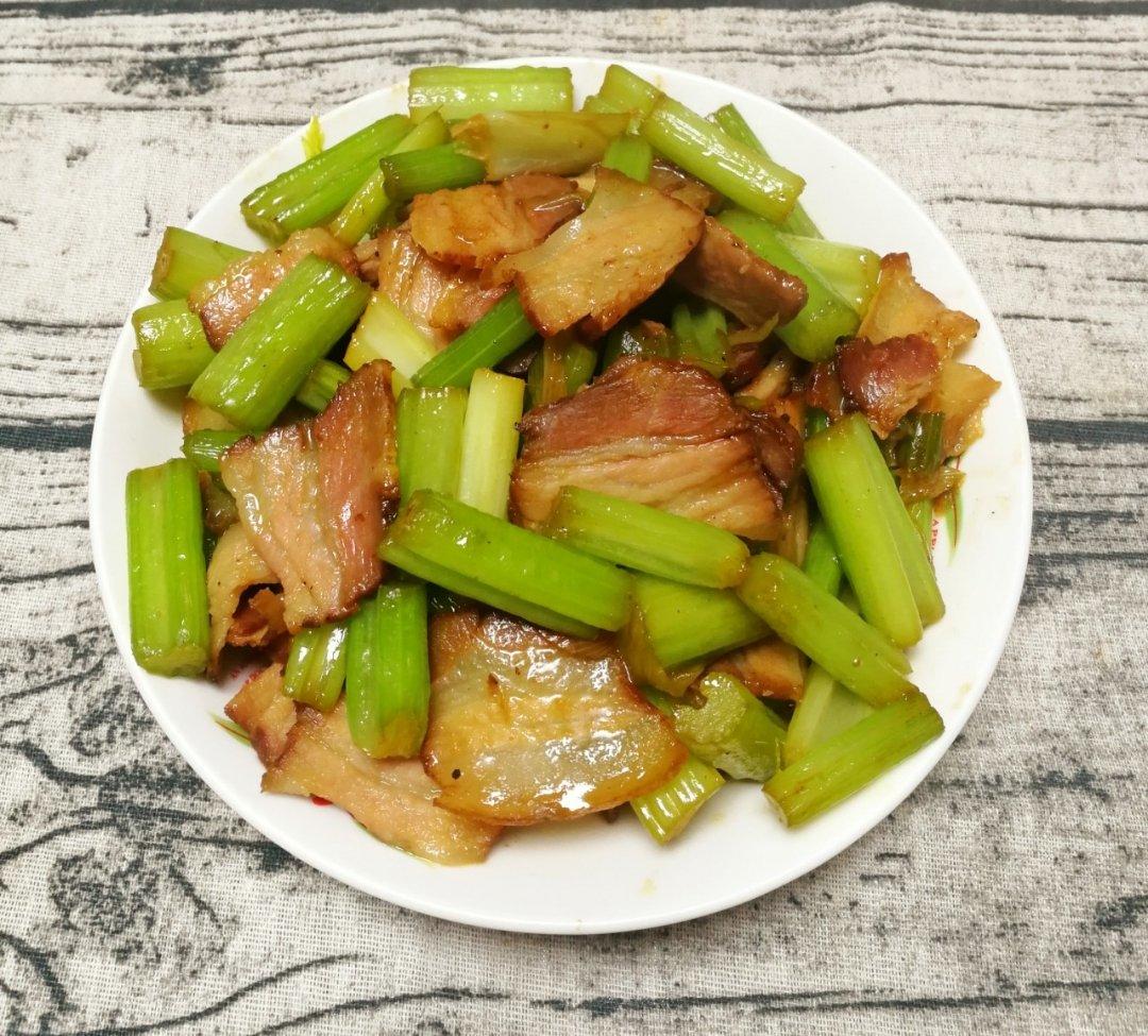 芹菜炒腊肉