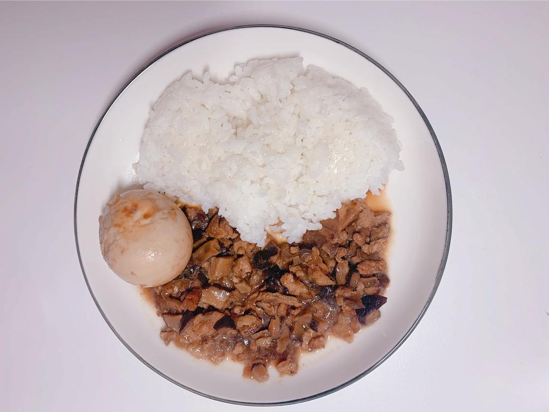 好吃到停不下来的卤肉饭