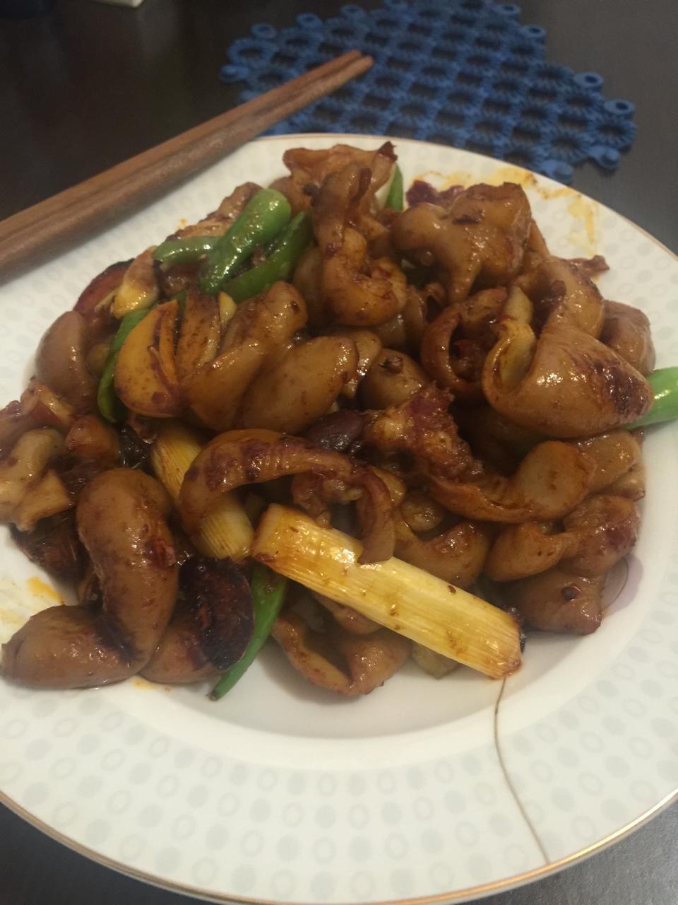 好吃到爆火爆肥肠