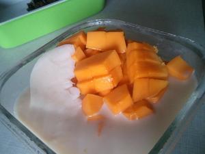 减脂期甜品-芒果红豆沙碎碎冰的做法 步骤2