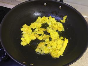 家常白菜炒鸡蛋的做法 步骤6